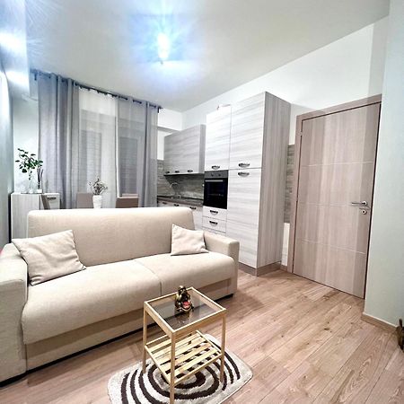 Casa Vacanze Torino Con Vasca Idromassaggio Exterior photo