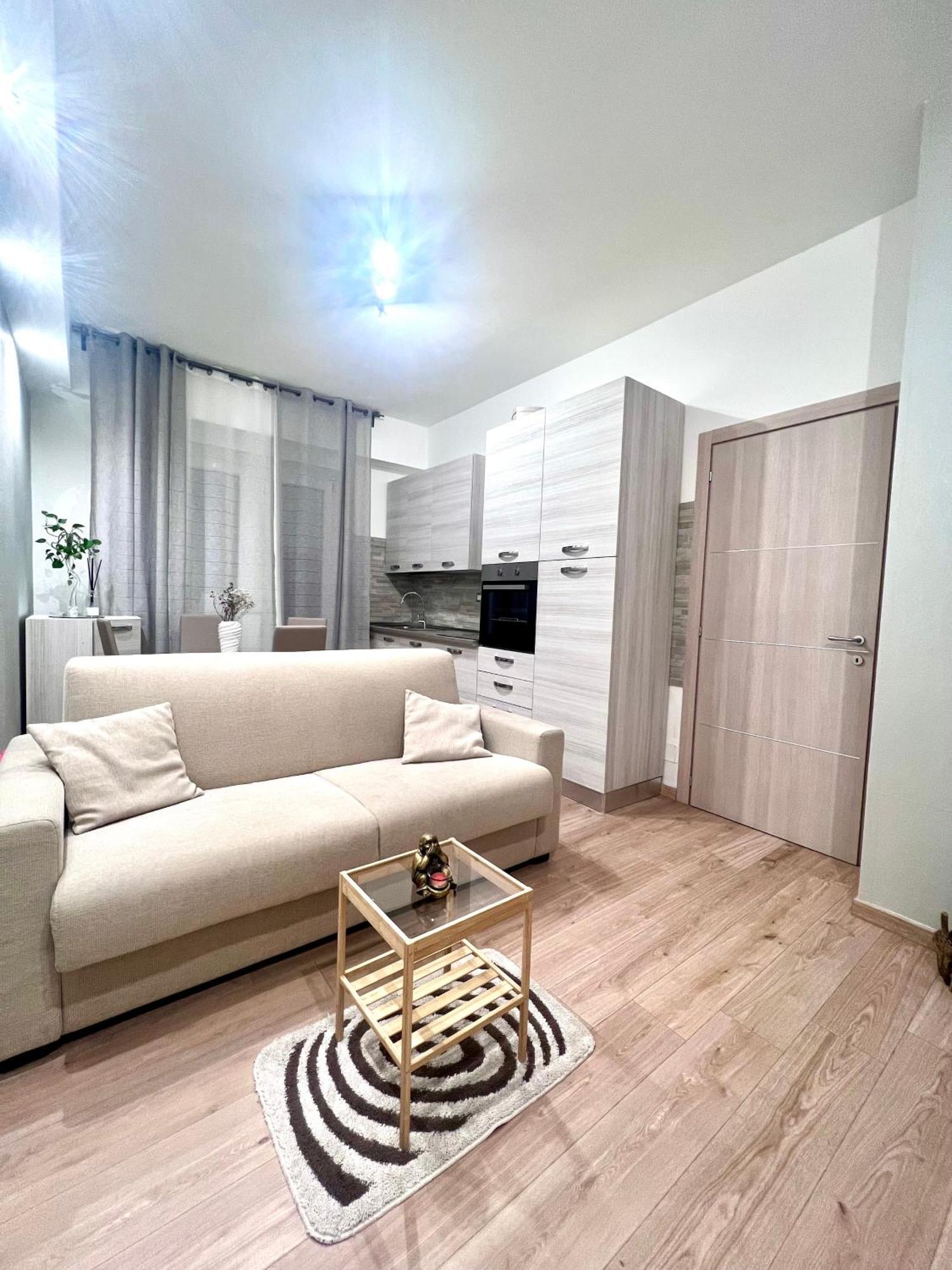 Casa Vacanze Torino Con Vasca Idromassaggio Exterior photo